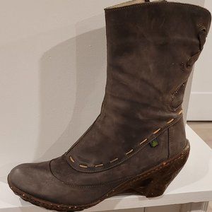 EL NATURALISTA Leather boots, gray, US 8